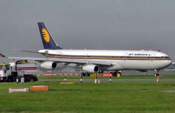chennai bound jet flight makes emergency landing in mumbai