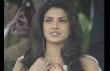 priyanka slaps man who hugged her in colaba