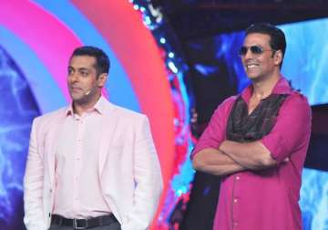 notice issued to salman akshay for promoting thums up