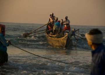 fishermen threatened sent back by sri lankan naval personnel