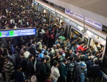 delhi metro s rajiv chowk and kashmere gate made wifi enabled