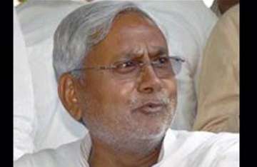 nitish kumar s chopper takes off with door open