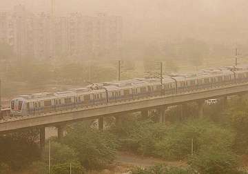 dust storm likely in delhi mumbai today air quality to be very poor next few days