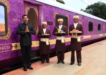 top 5 luxurious trains in india