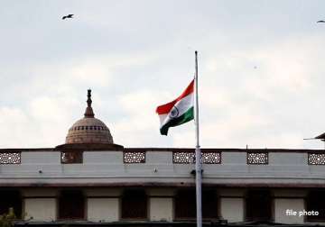 tricolour flown at half mast as tribute to lee kuan yew