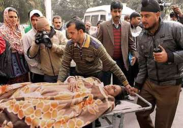 1 000 evacuated from border areas woman killed in heavy pakistan shelling
