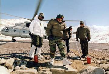 india pak for early resolution of siachen dispute says antony
