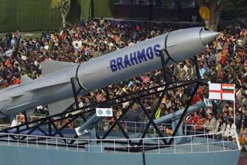 india plans to deploy brahmos cruise missile in fighter planes