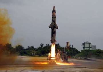 india tests nuclear capable prithvi ii missile