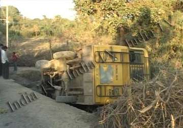 indore school bus with 60 children falls into drain principal absconds