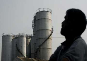 iraq crisis no panic yet but indian oil companies asked to prepare contingency plan