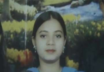 ishrat case cbi seeks guj police s help to trace senior cop