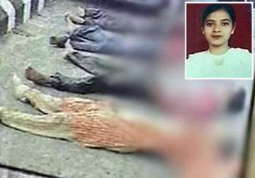 ishrat case court rejects arrest warrant against accused cop