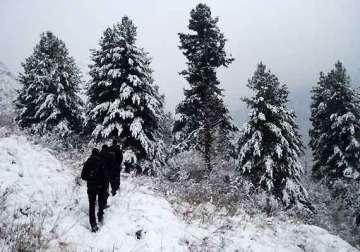 j k remains in grip of cold wave leh at minus 12 c