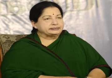 jayalalithaa urges sc to allow use of tamil as official language in hc