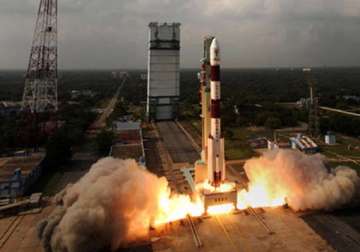 jitendra singh says india s mars mission on schedule