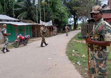 kla militant and his baby shot by unidentified gunmen in manipur