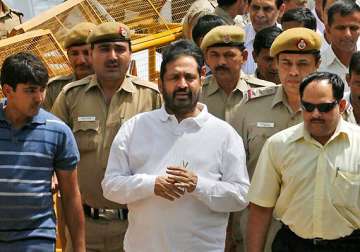 kalmadi refused permission by high court to attend parliament