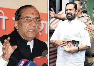 kalmadi to stay away from ioa malhotra asked to continue