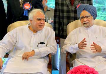 kapil sibal meets pm after sc judgement