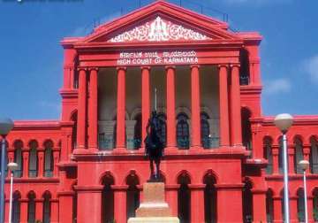 karnataka high court admits winding up petition against kfa