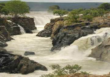 karnataka stops cauvery water release to tamil nadu
