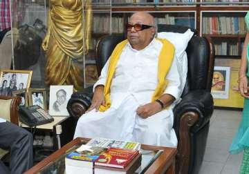 karunanidhi demands bharat ratna for dmk founder annadurai