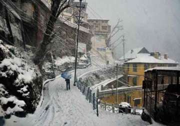 kashmir valley shivers in sub zero temperature
