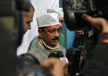 kejriwal asks tv anchor to play up sections of his interview