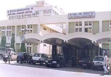 kejriwal govt gives marching orders to 16 hospital heads