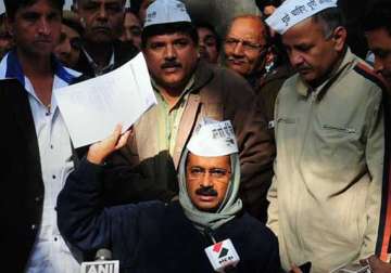 kejriwal may resign jan lokpal bill to be introduced in assembly today defying centre s objection