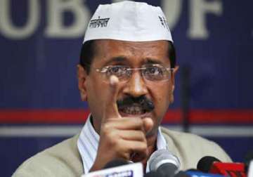 kejriwal promises hike in fares other sops for auto drivers