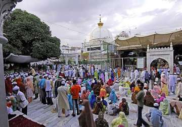 know the importance of ajmer sharif dargah in pics