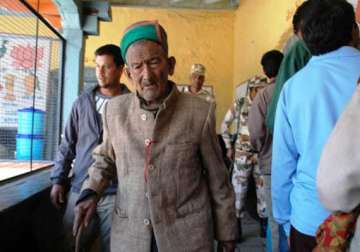 know about india s oldest voter shyam saran negi