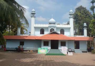 know how a hindu king in kerala converted to islam to build oldest mosque in india