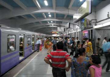 kolkata metro commuters can use mobile phones soon