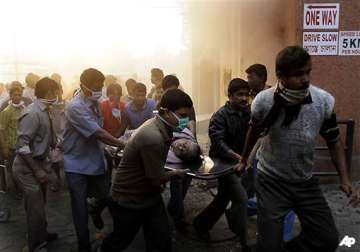 kolkata hospital staff abandon patients to fire