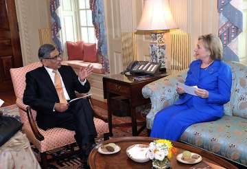 krishna speaks to clinton asks for prompt investigation