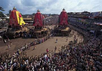 lakhs of devotees throng puri for jagannath rath yatra