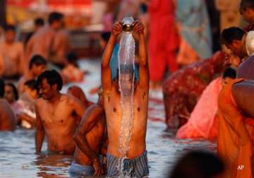 lakhs take holy dip on mahashivratri 2 die in stampede at up temple