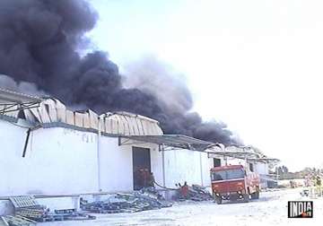 lakhs worth electronic goods gutted in lg godown fire in bangalore