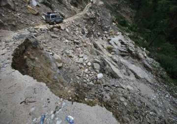 landslide kills 6 in uttarakhand