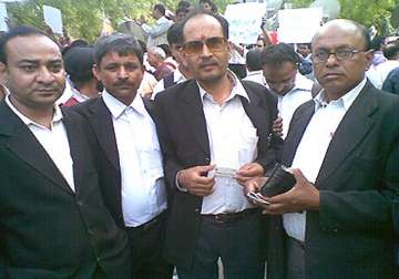 lawyers observe day long strike to protest anna s arrest