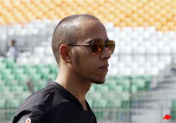 lewis hamilton given grid penalty in india gp