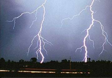 lightning kills five in odisha