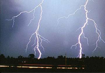 lightning kills 14 in odisha
