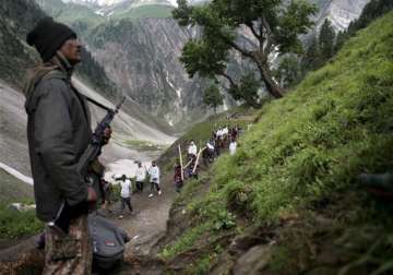 locals security men clash at amarnath yatra s baltal camp