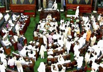 members blast team anna in lok sabha for insulting lawmakers