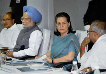 lokpal bill pm holds consultations with cong top brass