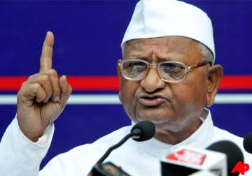 anna to fast in mumbai from tuesday